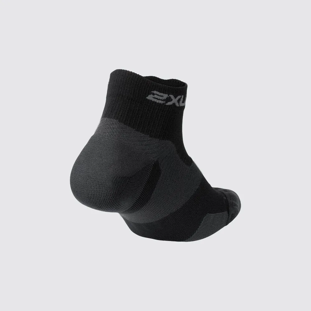 2XU - Vectr Cushion 1/4 Crew Compression Socks - Black/Titanium