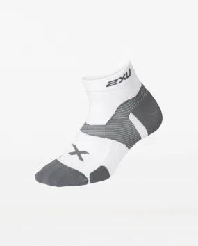 2XU Vectr Cushion 1/4 Crew Socks - White/Grey