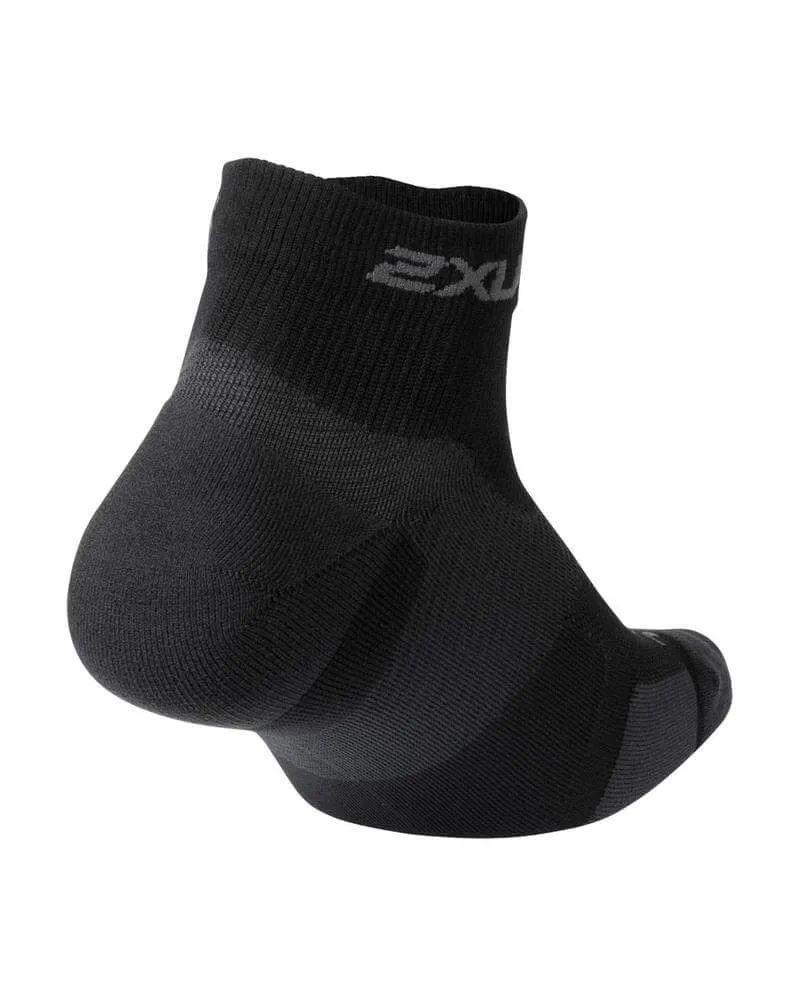 2XU Vectr Light Cushion 1/4 Crew Socks - Black/Titanium